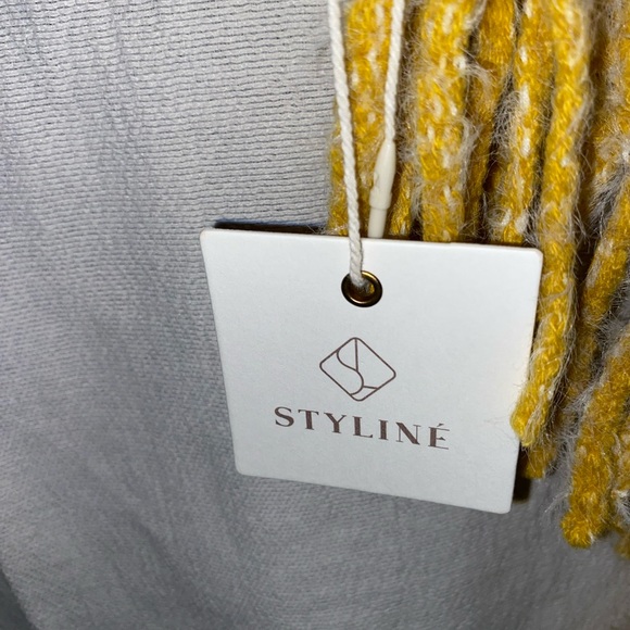 Styline pullover sweater NWT - Picture 2 of 3